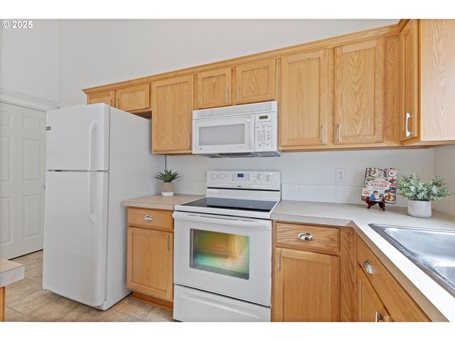 3583 Ne HARVEST Dr, Mc Minnville, OR 97128