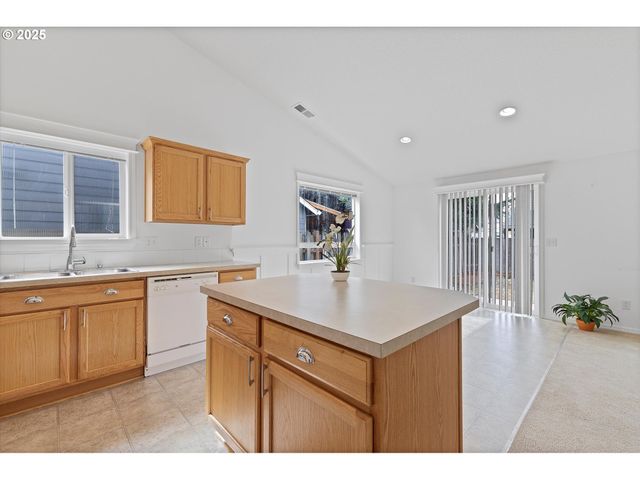 3583 Ne HARVEST Dr, Mc Minnville, OR 97128