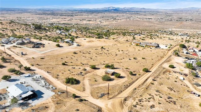 23766 Valley View, Apple Valley, CA 92308