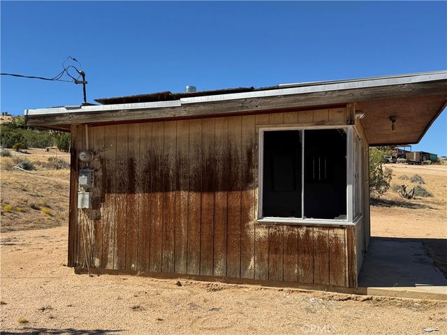 23766 Valley View, Apple Valley, CA 92308