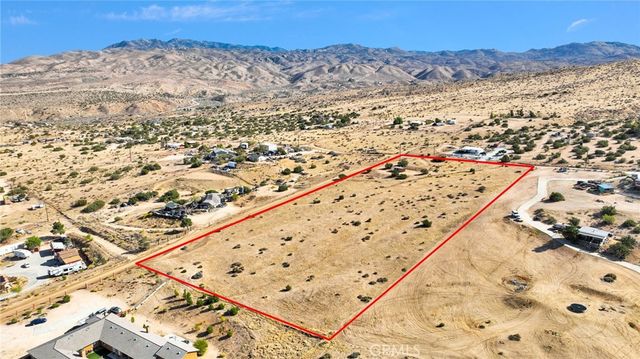 23766 Valley View, Apple Valley, CA 92308