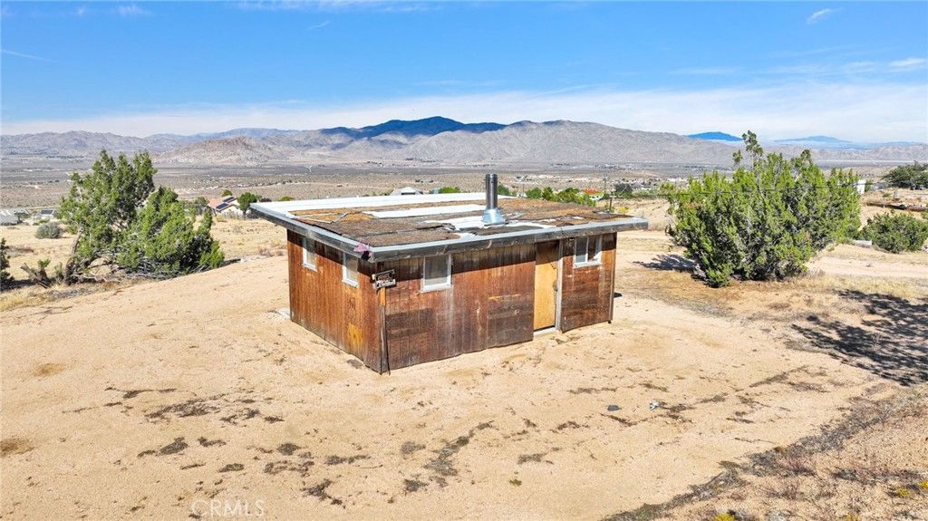 23766 Valley View, Apple Valley, CA 92308