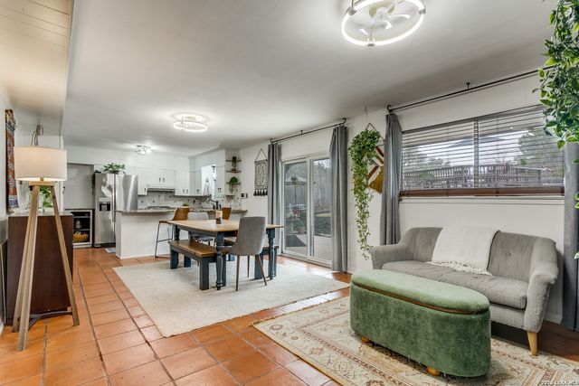 2815 Gainesborough, San Antonio, TX 78230