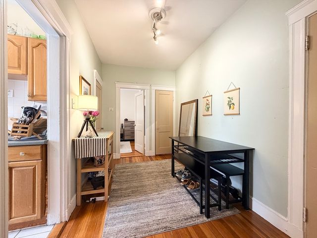 316 Summit Ave 5, Boston, MA 02135