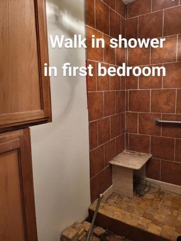 5620 Lucille St, Houston, TX 77026