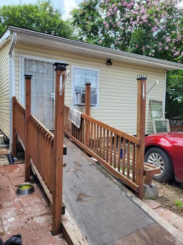 5620 Lucille St, Houston, TX 77026