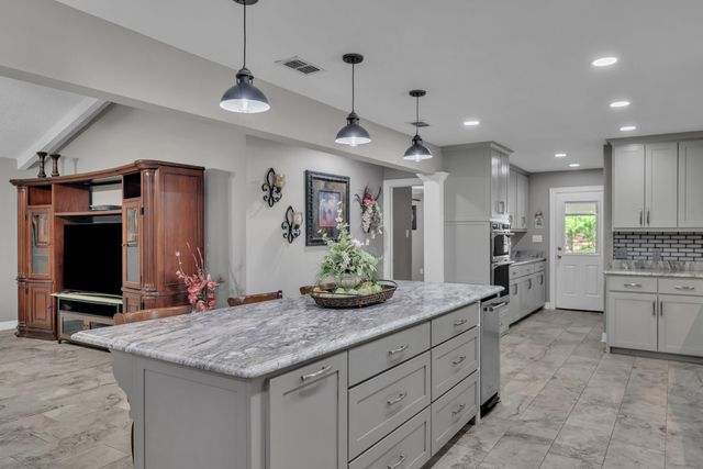 530 E Bar K Ranch Rd., Longview, TX 75605