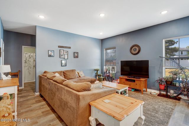 107 W Sandpiper Lane, Little Egg Harbor, NJ 08087