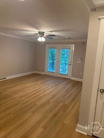 490 Barnett Shoals Road 434, Athens, GA 30605