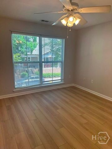 490 Barnett Shoals Road 434, Athens, GA 30605