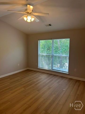 490 Barnett Shoals Road 434, Athens, GA 30605