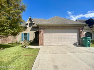 144 Heathwood Drive, Broussard, LA 70518