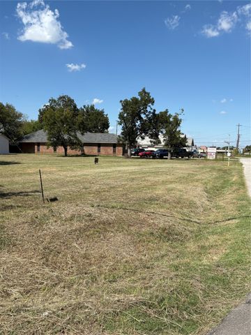 426 Dallas Street, Grand Prairie, TX 75051