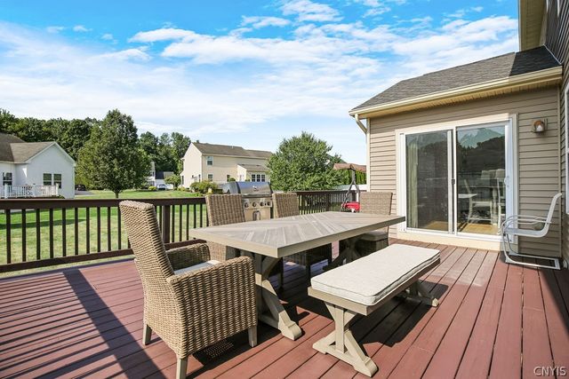 4452 Millstream Drive, Clay, NY 13041