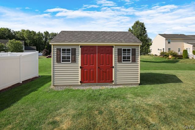 4452 Millstream Drive, Clay, NY 13041