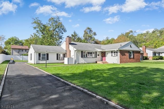 217 Robin Hood Rd, Mountainside Boro, NJ 07092