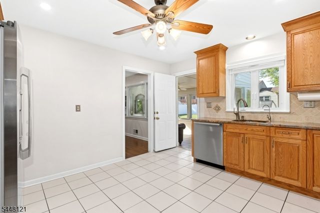 217 Robin Hood Rd, Mountainside Boro, NJ 07092