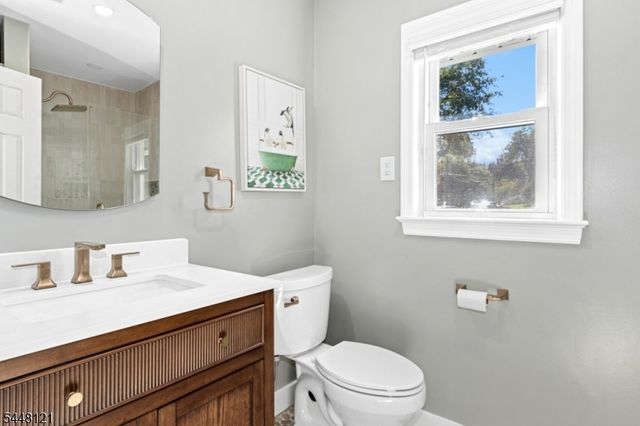 217 Robin Hood Rd, Mountainside Boro, NJ 07092