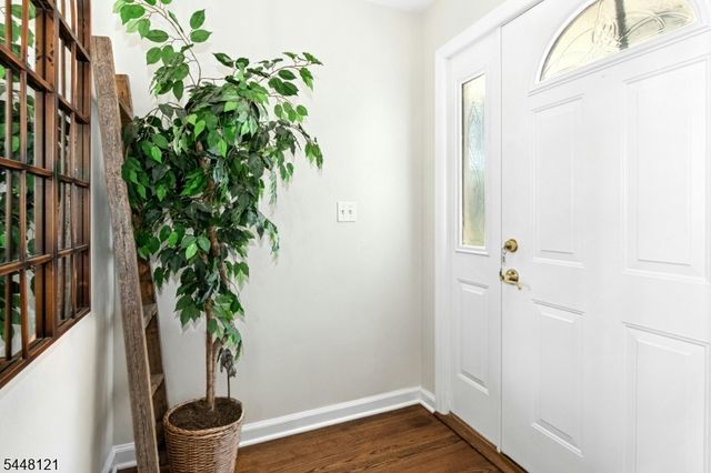 217 Robin Hood Rd, Mountainside Boro, NJ 07092