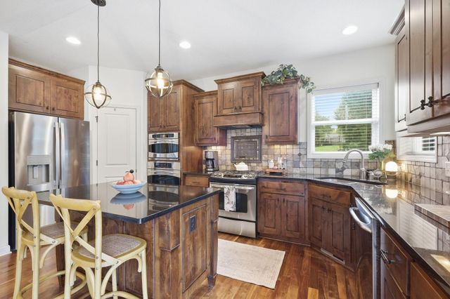 2388 Highover Trail, Chanhassen, MN 55317