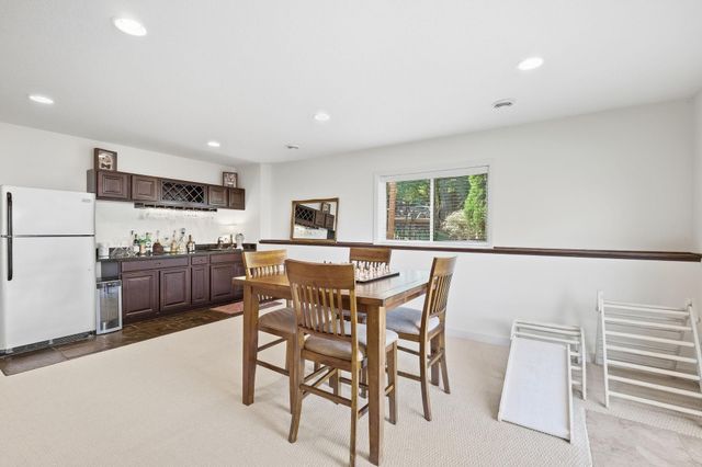 2388 Highover Trail, Chanhassen, MN 55317