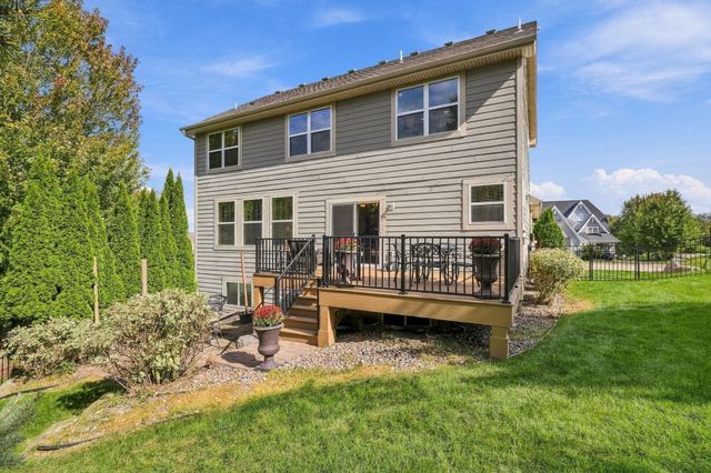 2388 Highover Trail, Chanhassen, MN 55317
