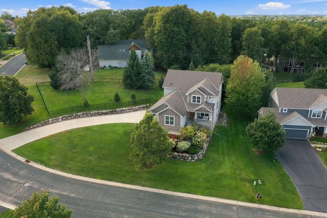 2388 Highover Trail, Chanhassen, MN 55317