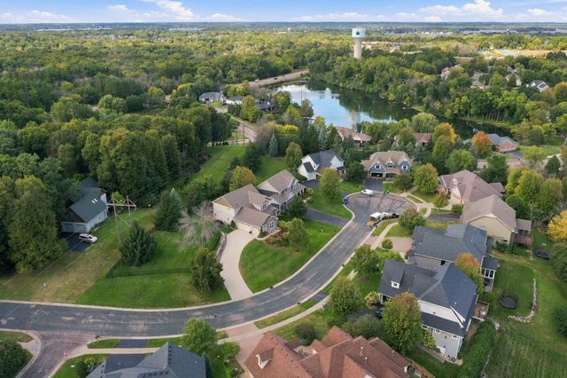 2388 Highover Trail, Chanhassen, MN 55317