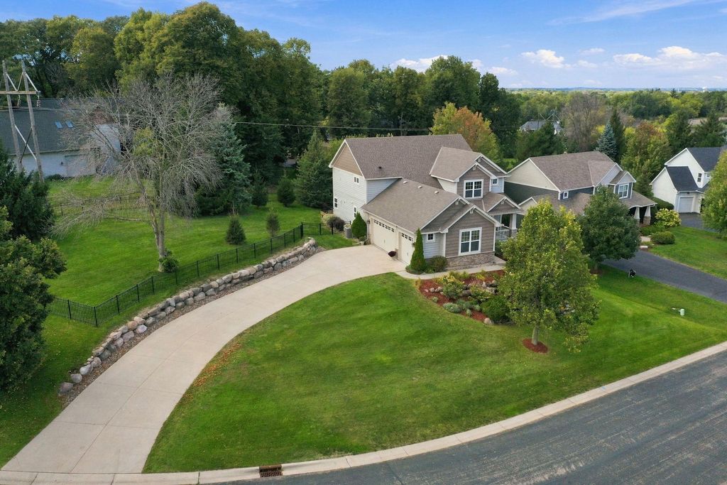 2388 Highover Trail, Chanhassen, MN 55317 — photo 2