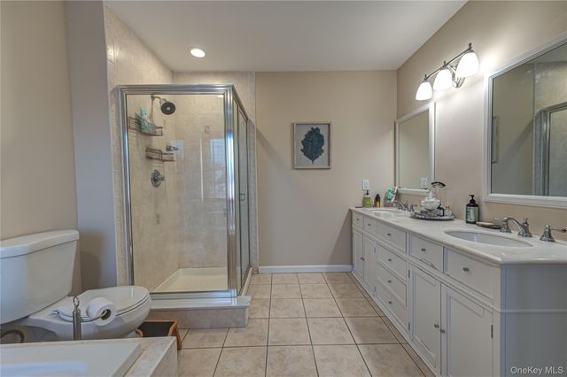 406 Vanderbilt Boulevard, Oakdale, NY 11769