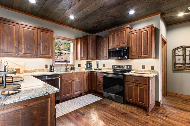 150 Lazy Country Cove Road, Murphy, NC 28906