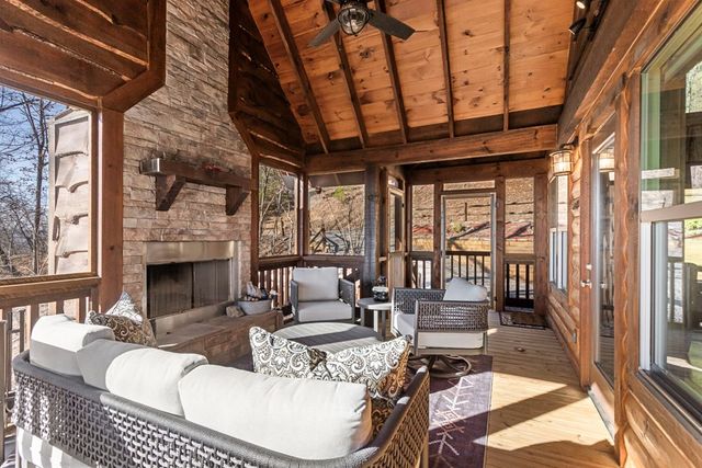 150 Lazy Country Cove Road, Murphy, NC 28906