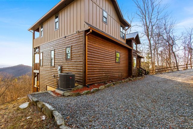 150 Lazy Country Cove Road, Murphy, NC 28906