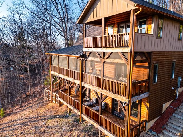 150 Lazy Country Cove Road, Murphy, NC 28906