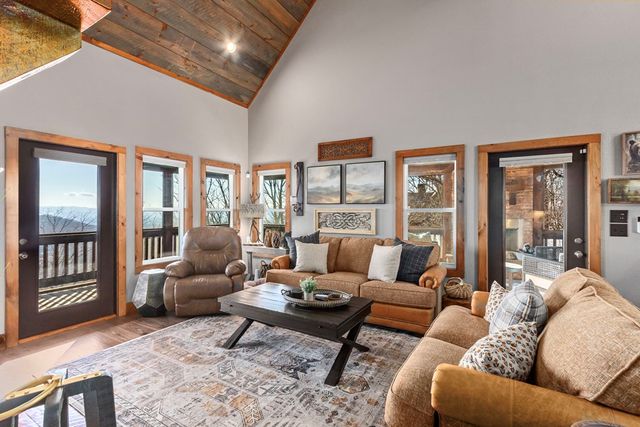 150 Lazy Country Cove Road, Murphy, NC 28906