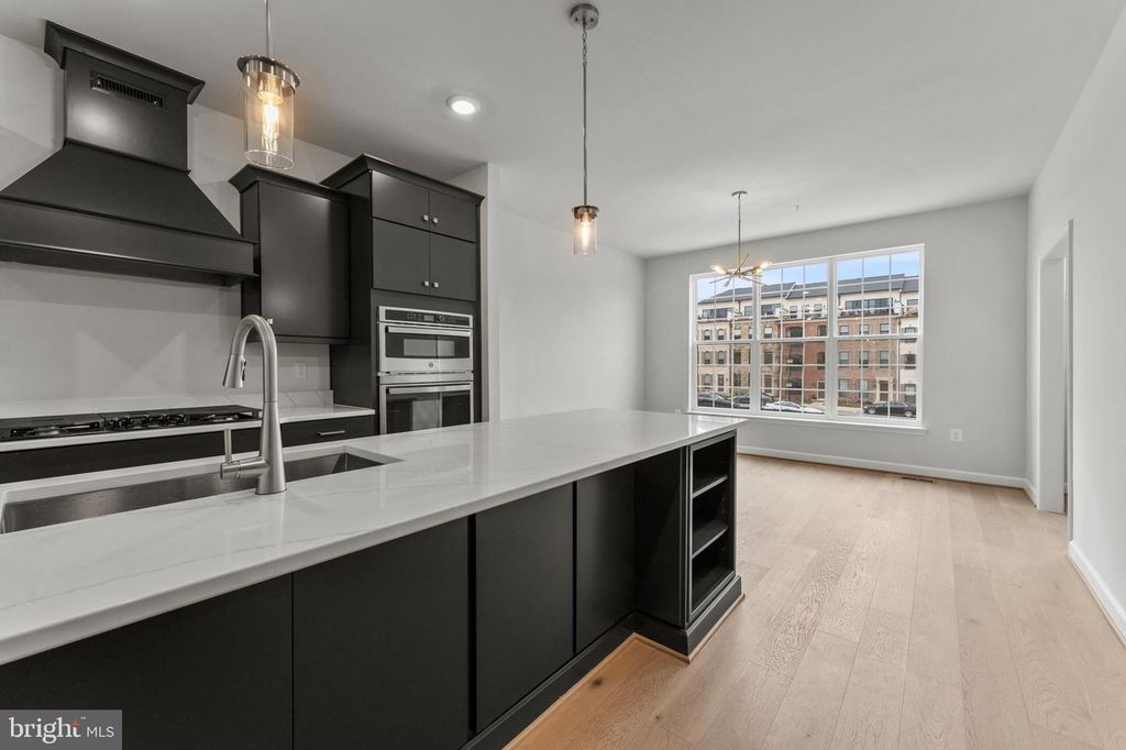 Image 11 of property listing at 622 CATAMARAN WAY, National Harbor, MD 20745