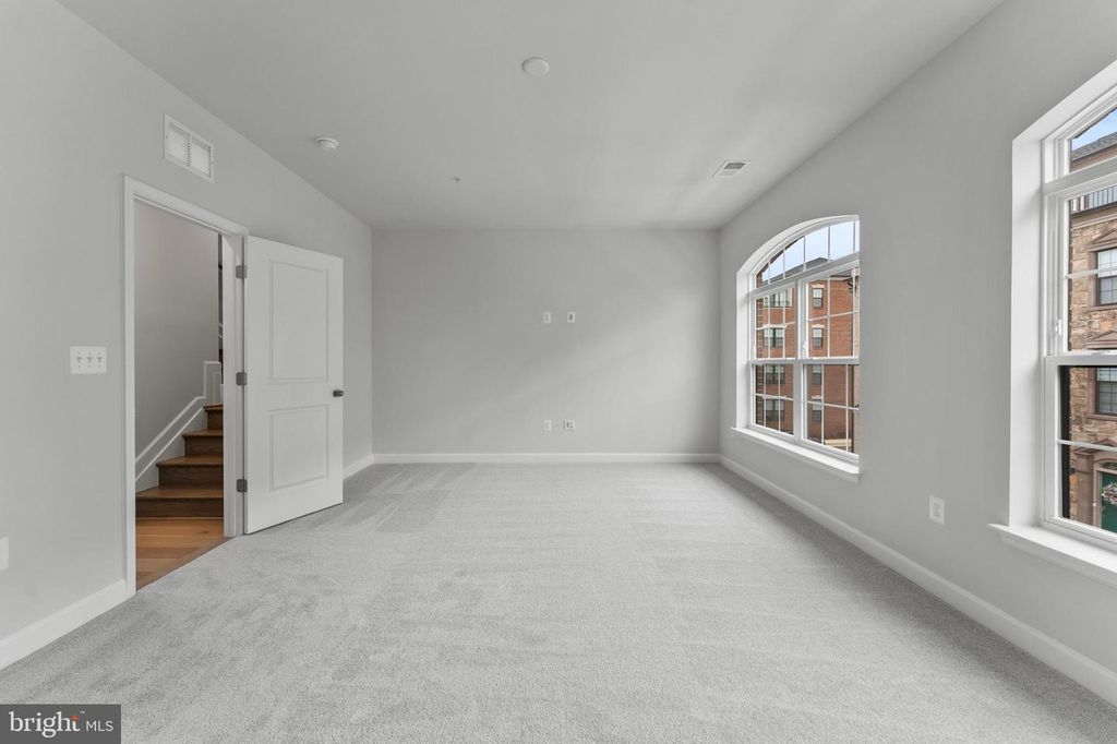 Image 17 of property listing at 622 CATAMARAN WAY, National Harbor, MD 20745