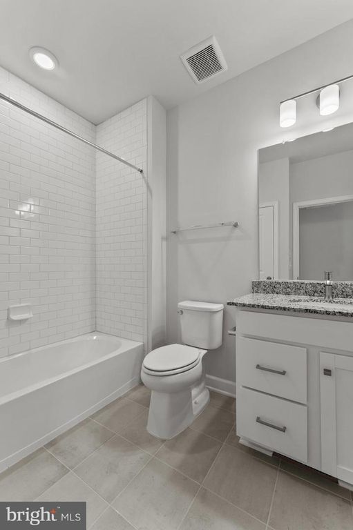 Image 26 of property listing at 622 CATAMARAN WAY, National Harbor, MD 20745