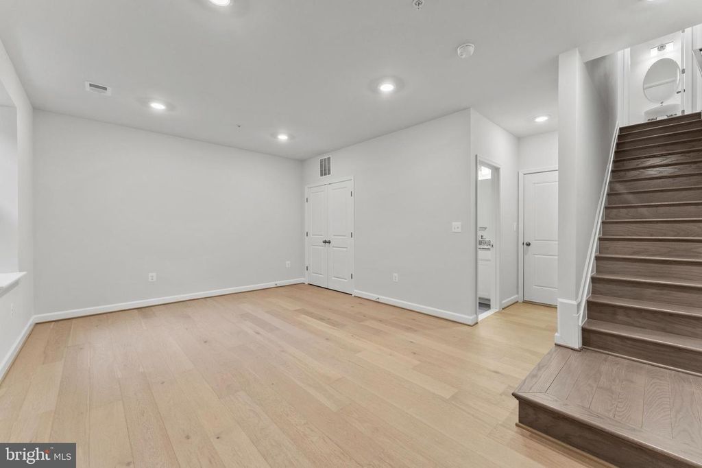 Image 29 of property listing at 622 CATAMARAN WAY, National Harbor, MD 20745