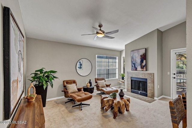 6414 N Tierra de las Catalinas Apt 32, Tucson, AZ 85718