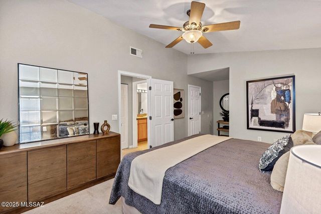 6414 N Tierra de las Catalinas Apt 32, Tucson, AZ 85718