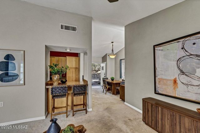 6414 N Tierra de las Catalinas Apt 32, Tucson, AZ 85718