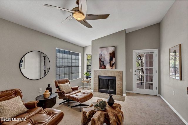 6414 N Tierra de las Catalinas Apt 32, Tucson, AZ 85718