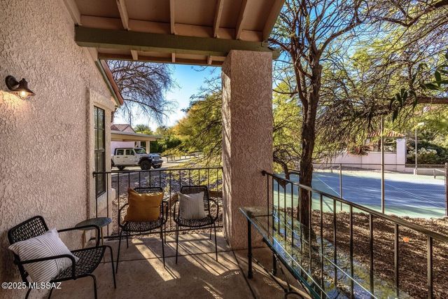 6414 N Tierra de las Catalinas Apt 32, Tucson, AZ 85718