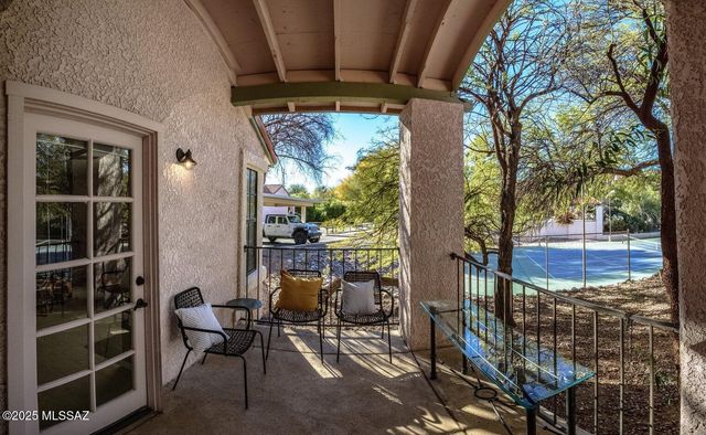 6414 N Tierra de las Catalinas Apt 32, Tucson, AZ 85718