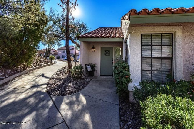 6414 N Tierra de las Catalinas Apt 32, Tucson, AZ 85718