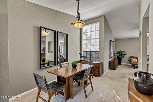 6414 N Tierra de las Catalinas Apt 32, Tucson, AZ 85718