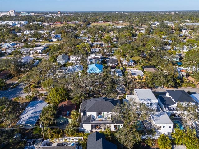 2420 FLOYD STREET, Sarasota, FL 34239