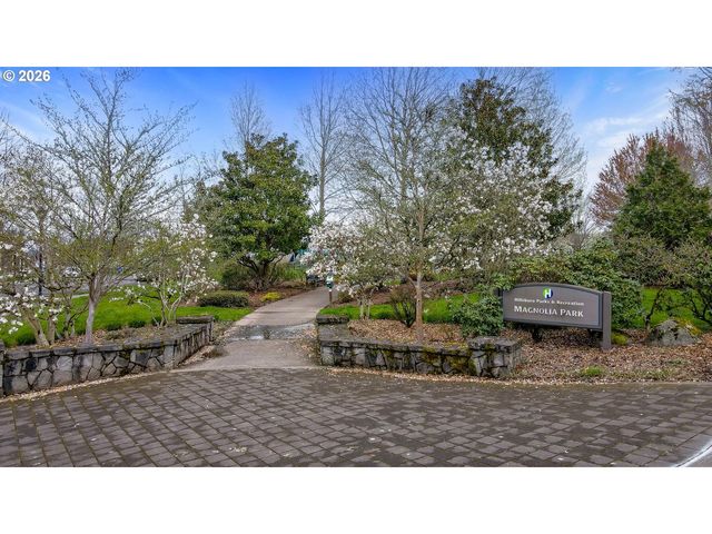 10521 Ne PARK RIDGE Way, Hillsboro, OR 97006
