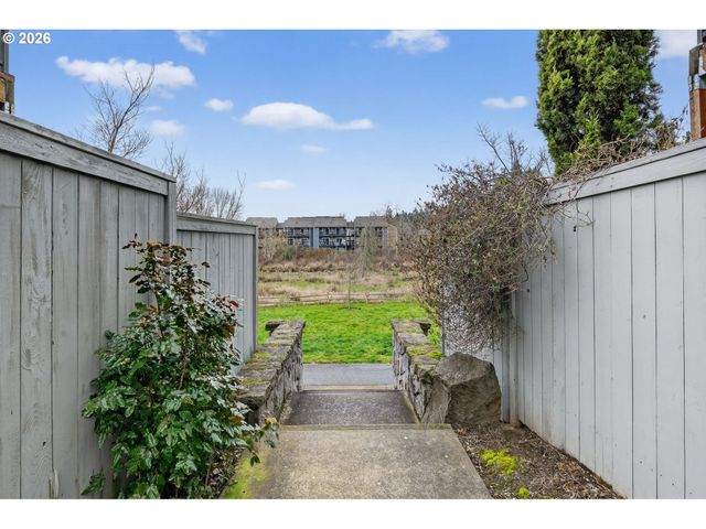 10521 Ne PARK RIDGE Way, Hillsboro, OR 97006